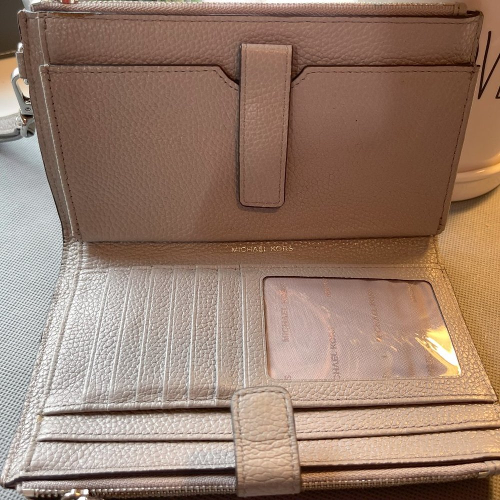 Michael Kors Adele Leather Smartphone Wallet